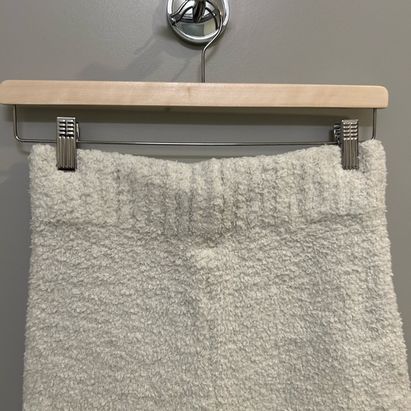 Skims Cozy Short Cream size S/M EUC N0566 - Picture 6 of 6